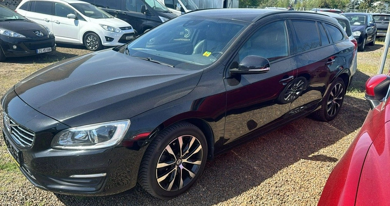 Volvo V60 cena 62500 przebieg: 160500, rok produkcji 2017 z Ozorków małe 22